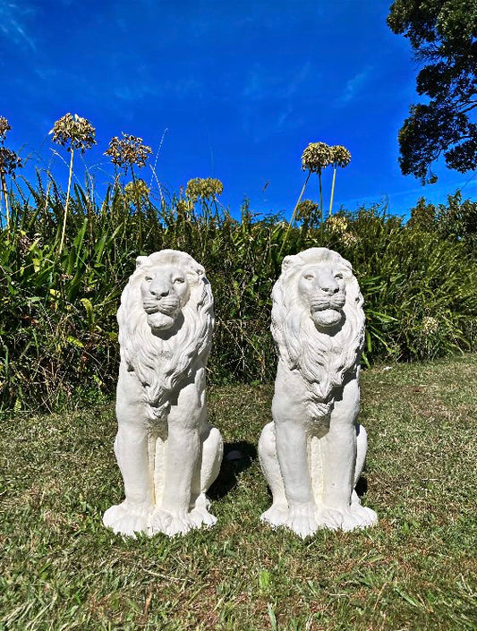 Lion Statue x2